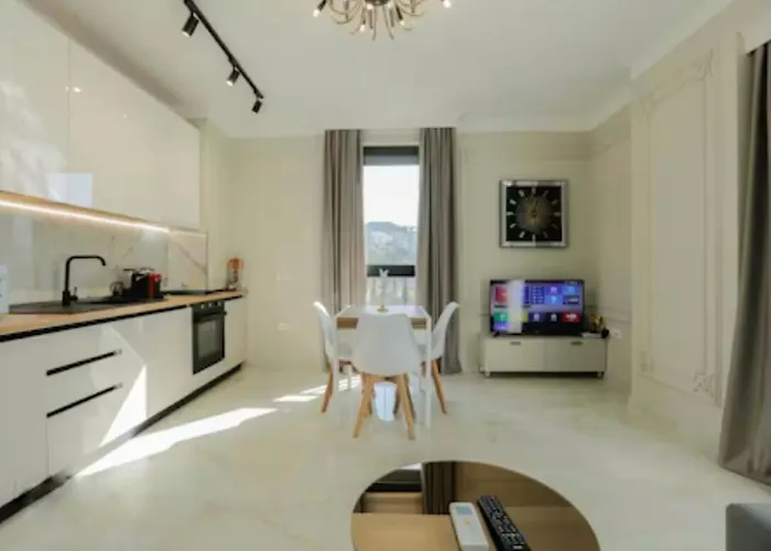 Hideaways 2 , Stunning View & Luxury تيرانا