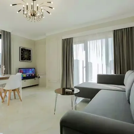Διαμέρισμα Tirana Hideaways 2 , Stunning View & Parking *