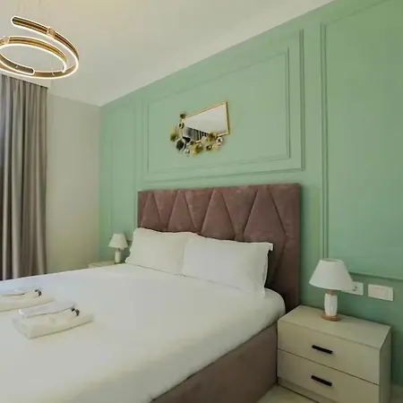 Tirana Hideaways 2 , Stunning View & Parking