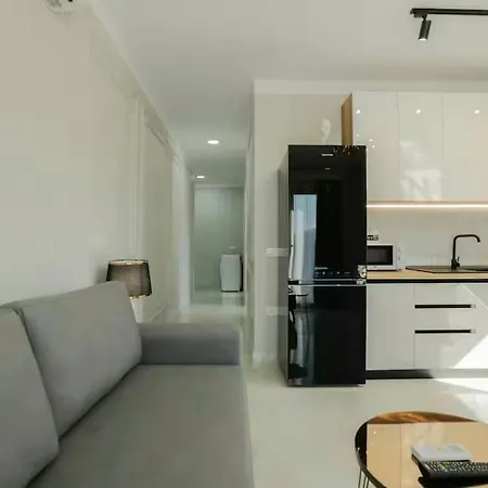 Διαμέρισμα Tirana Hideaways 2 , Stunning View & Parking *